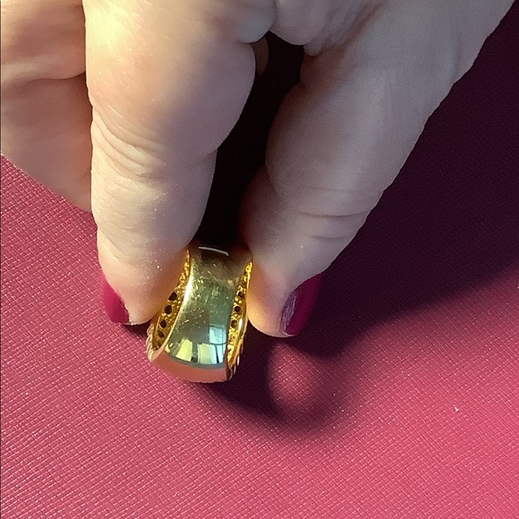 EUC Ring-Goldtone-rows-of-faux-diamonds & rubies-7 - Picture 5 of 5